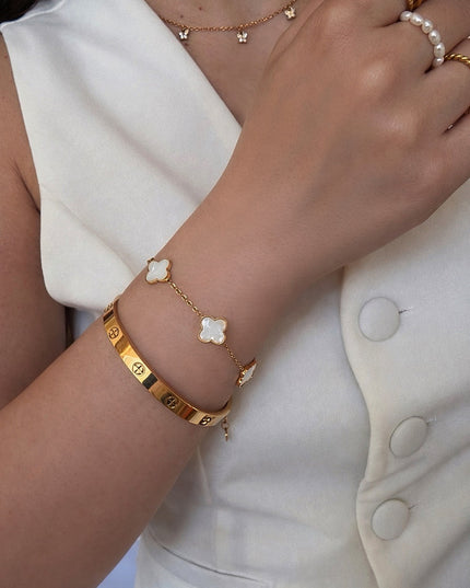Pearlwhite Clover Armband