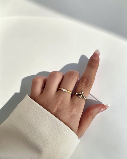 Luxe Three Point Ring