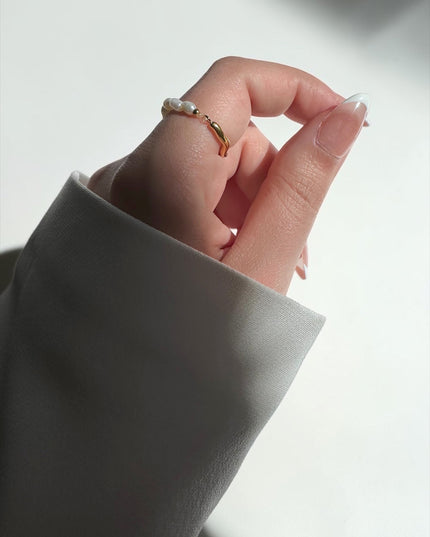 Wave Pearl Ring