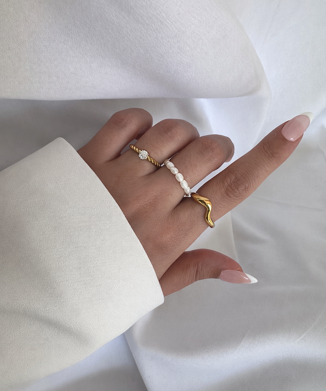 Modern Curve Ring