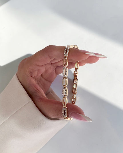 Livia Oval Armband