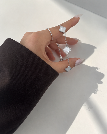 Pearlwhite Clover Armband