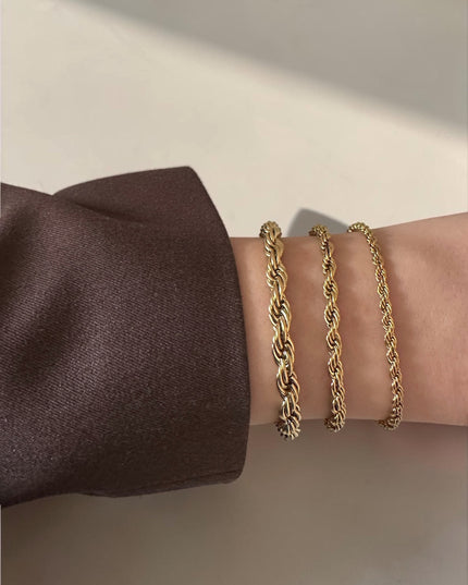 Sleek Twist Armband