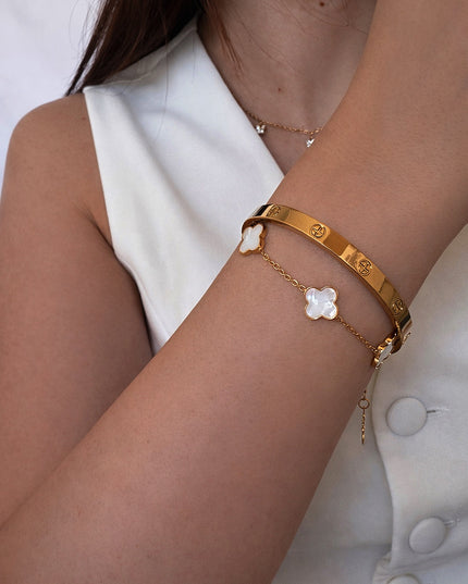 Pearlwhite Clover Armband