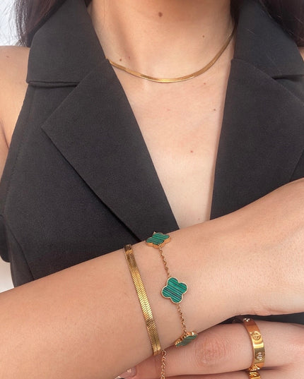 Clover Olive Armband