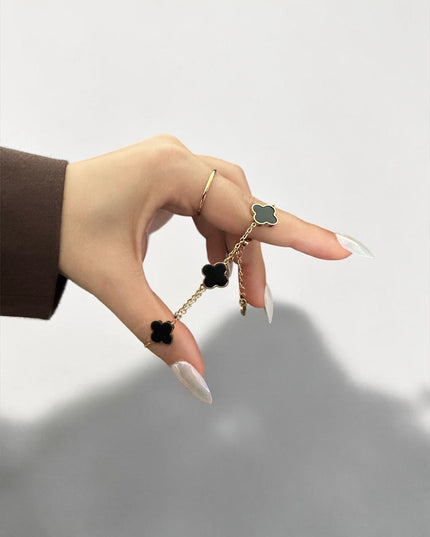 Clover Noir Armband