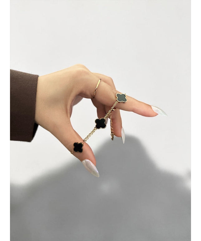 Clover Noir Armband