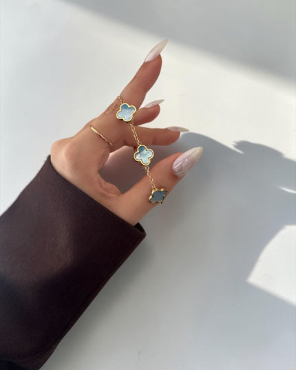 Clover Sky Armband