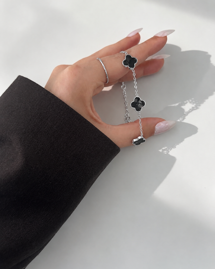 Clover Noir Armband