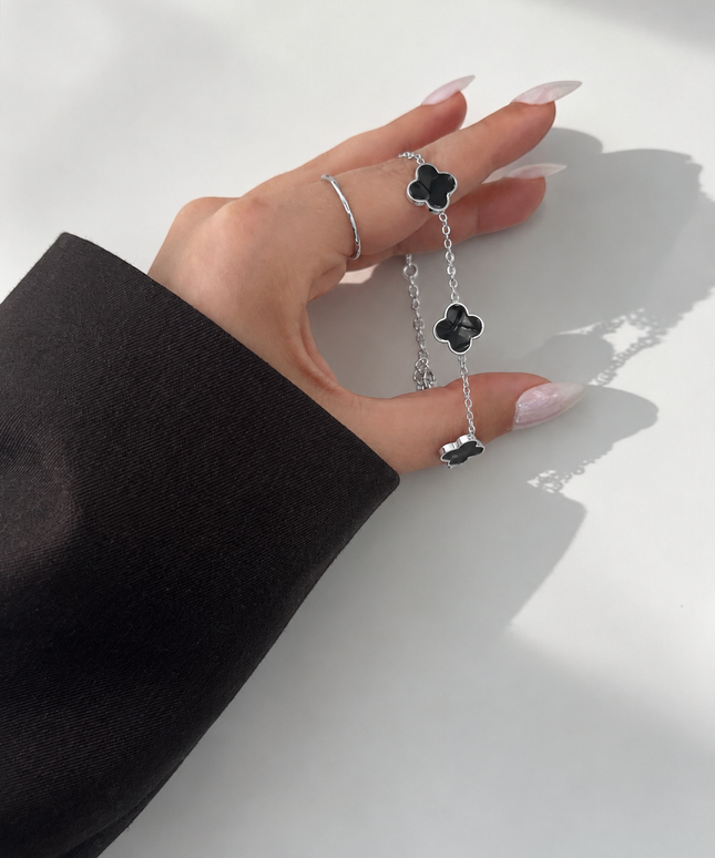 Clover Noir Armband