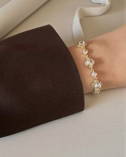 Shiny Clover Armband