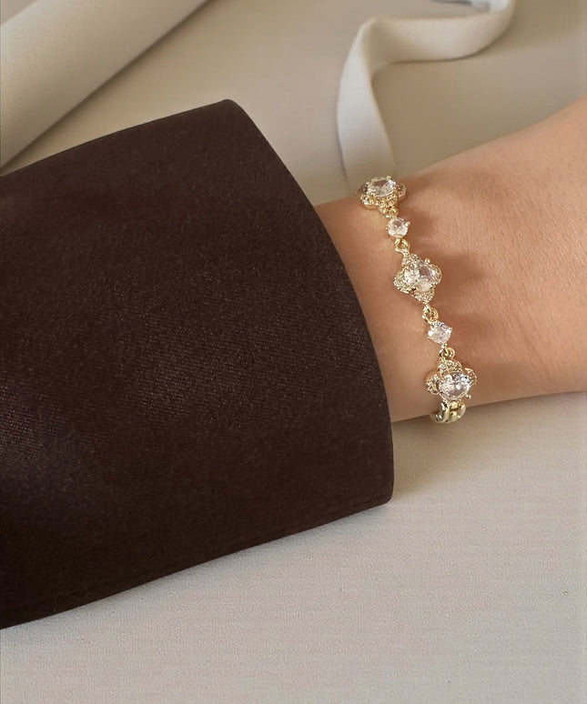 Shiny Clover Armband