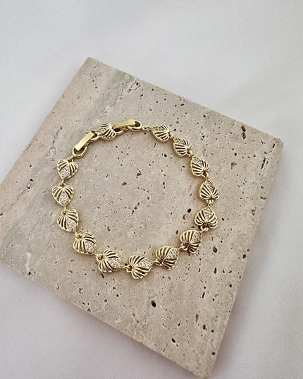 Sleek Heart Armband