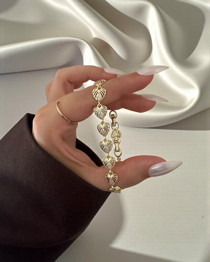Sleek Heart Armband